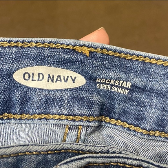 Rockstar Super Skinny Medium Wash Jeans - Old Navy - Size 14 Long - Picture 9 of 10